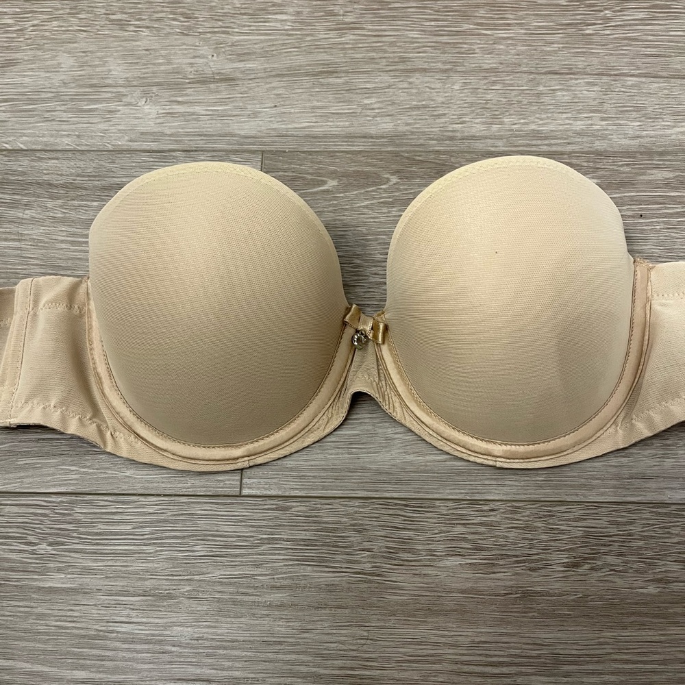 Chantelle 32D nude strapless bra GUC